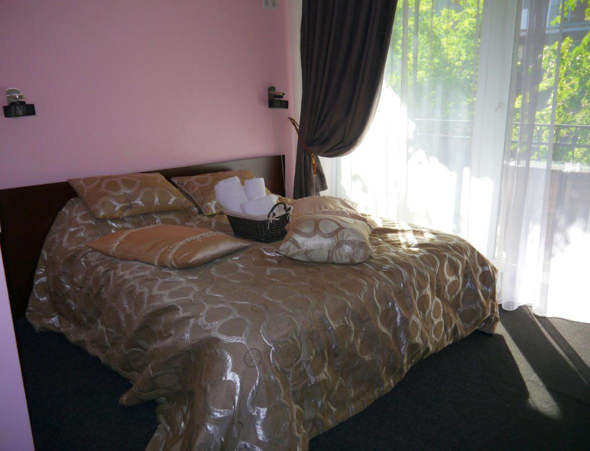 Kizhi Art Hotel Kharkiv Bagian luar foto