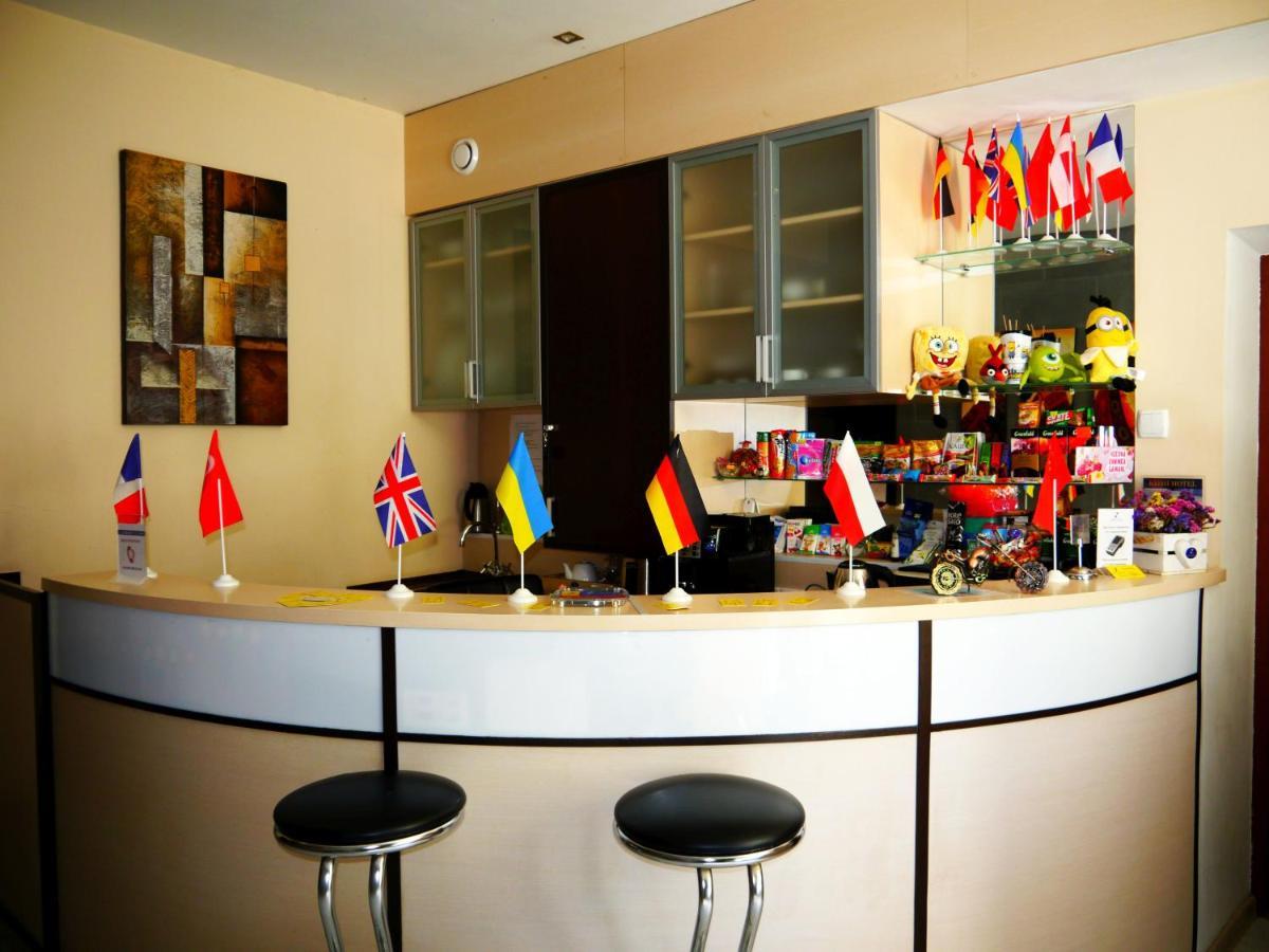 Kizhi Art Hotel Kharkiv Bagian luar foto