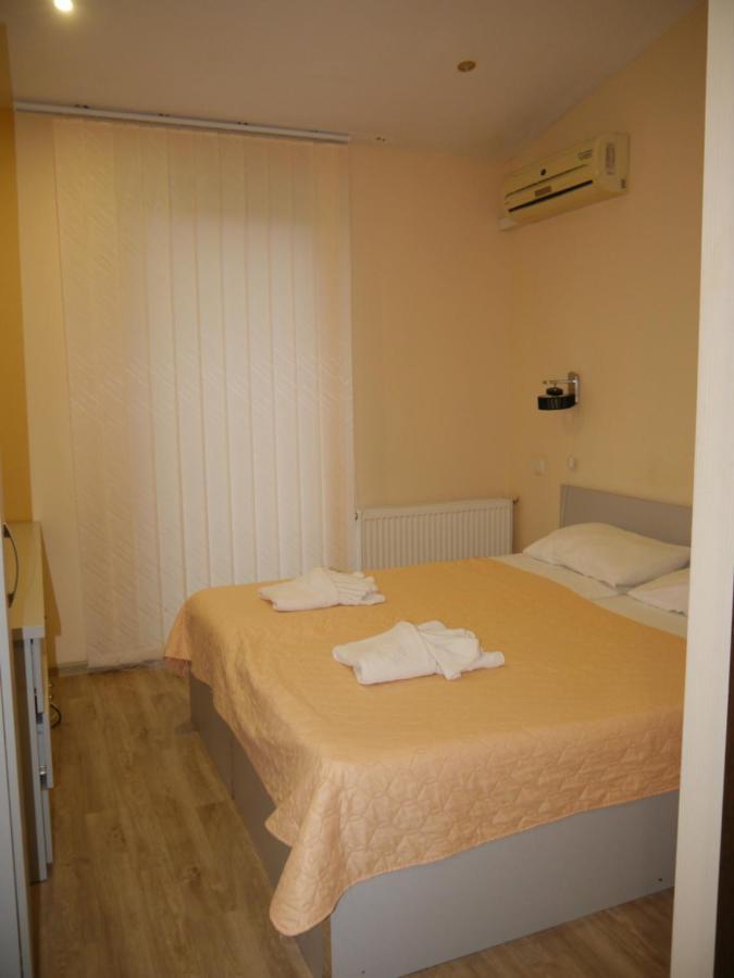Kizhi Art Hotel Kharkiv Bagian luar foto