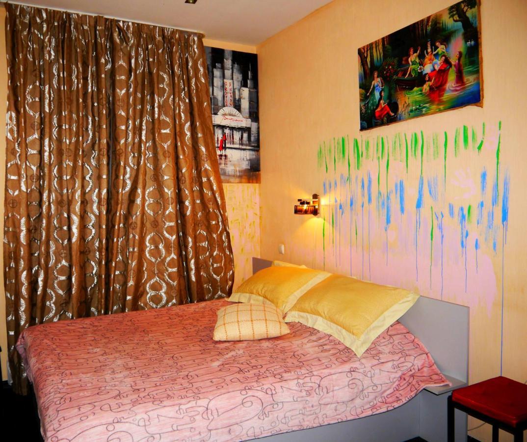 Kizhi Art Hotel Kharkiv Bagian luar foto