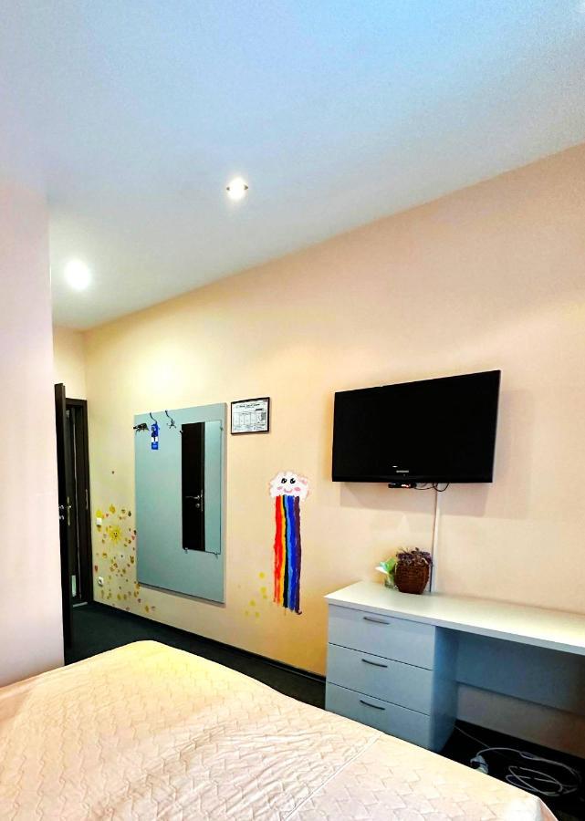 Kizhi Art Hotel Kharkiv Bagian luar foto