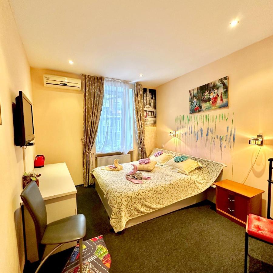 Kizhi Art Hotel Kharkiv Bagian luar foto
