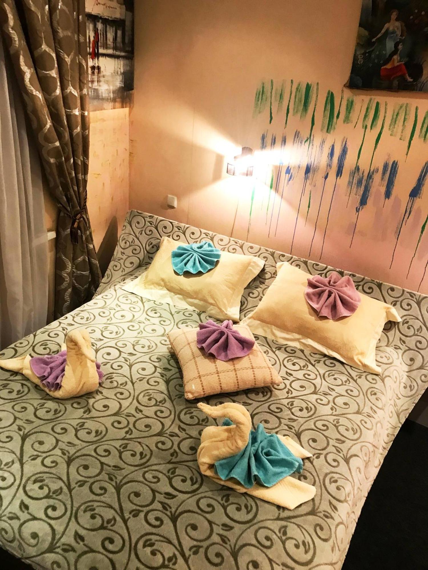 Kizhi Art Hotel Kharkiv Bagian luar foto