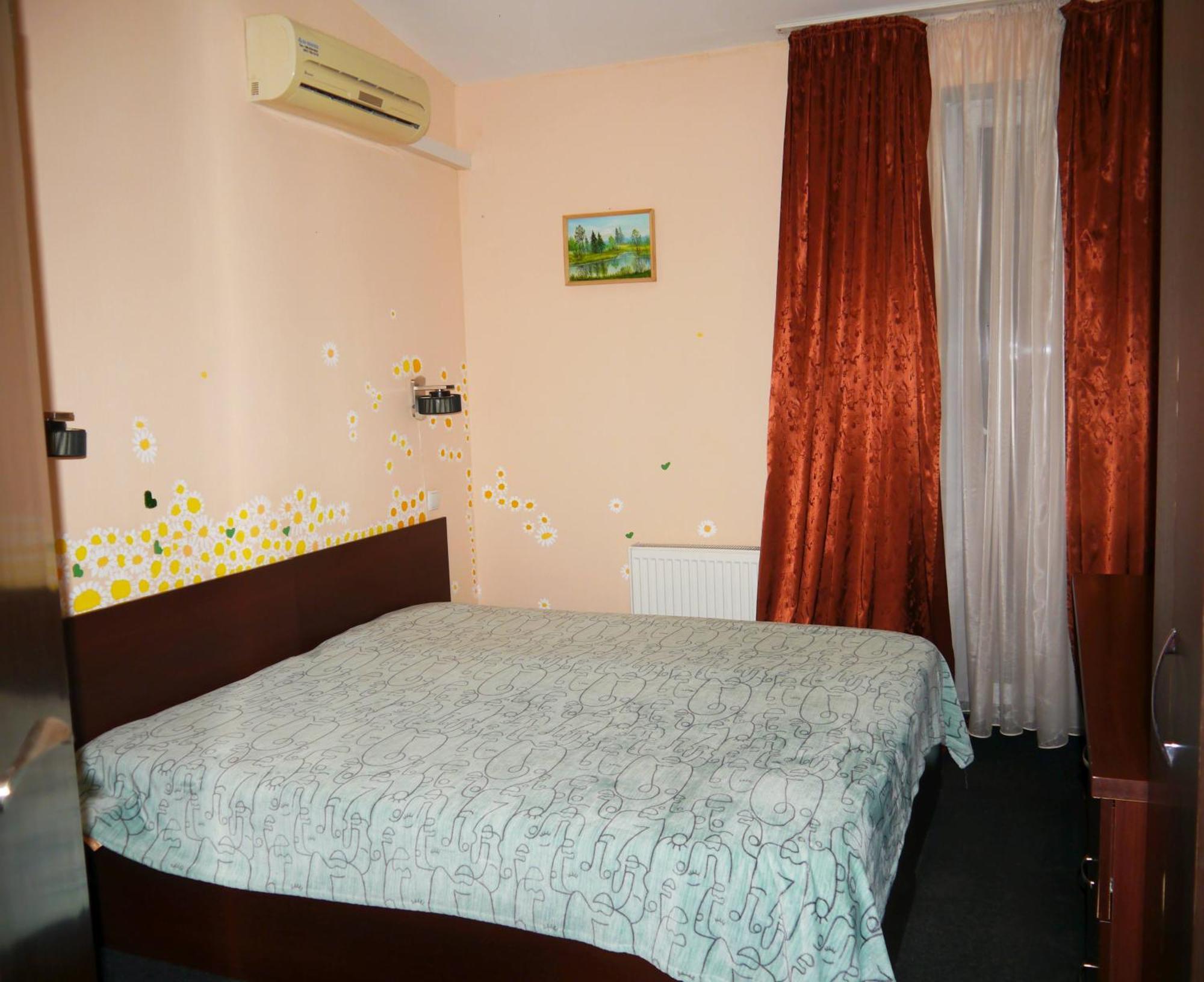 Kizhi Art Hotel Kharkiv Bagian luar foto