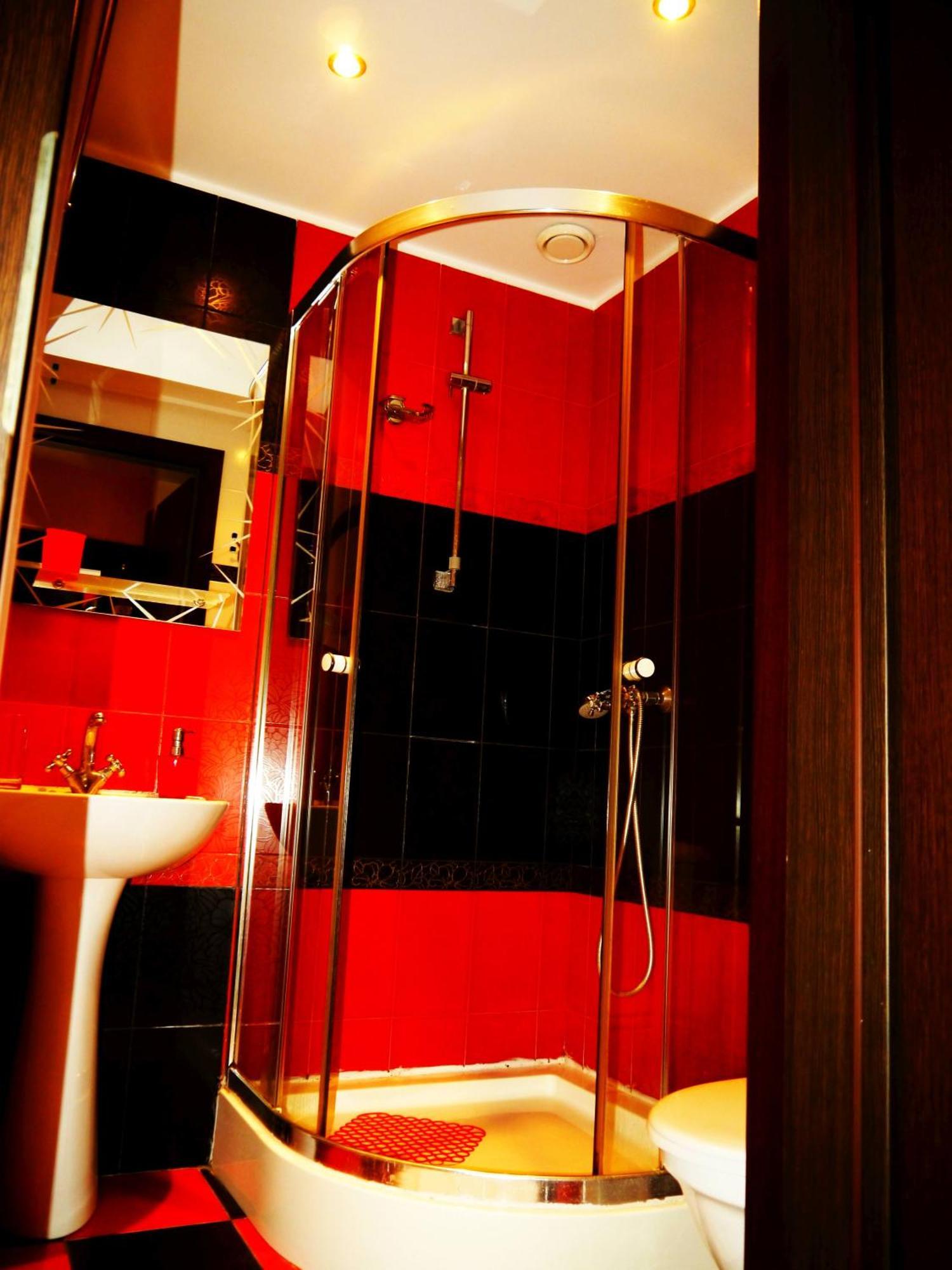 Kizhi Art Hotel Kharkiv Bagian luar foto