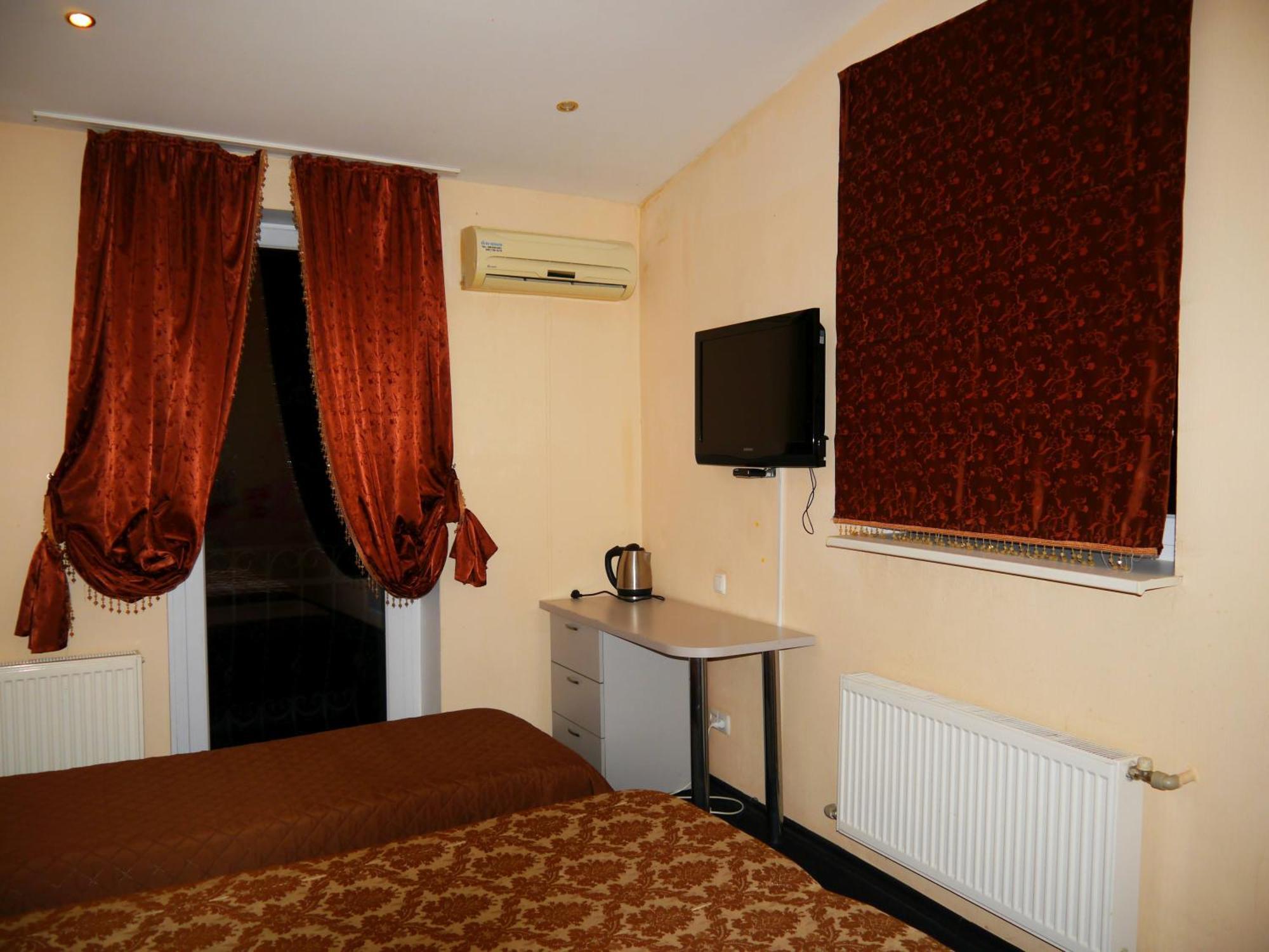 Kizhi Art Hotel Kharkiv Bagian luar foto