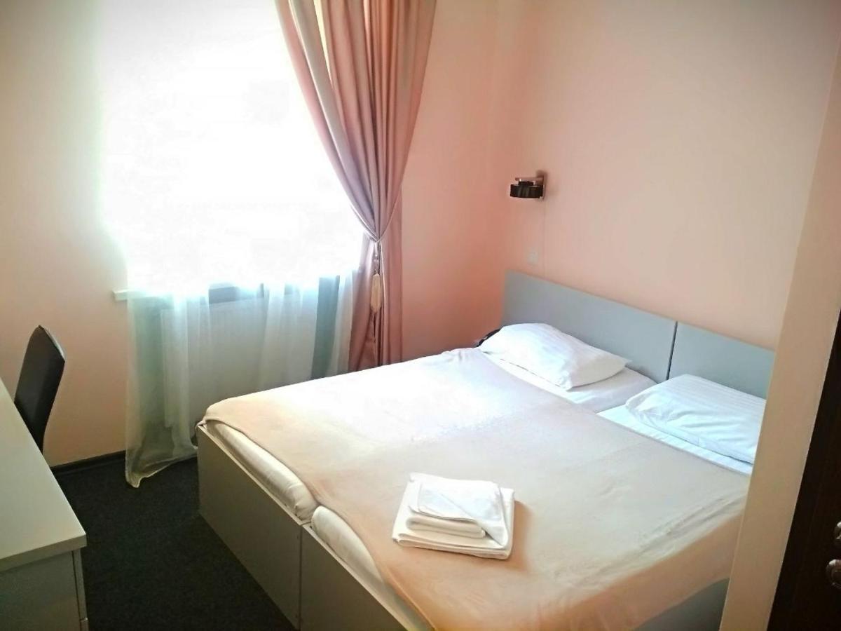 Kizhi Art Hotel Kharkiv Bagian luar foto