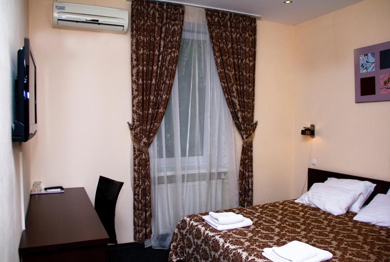 Kizhi Art Hotel Kharkiv Bagian luar foto