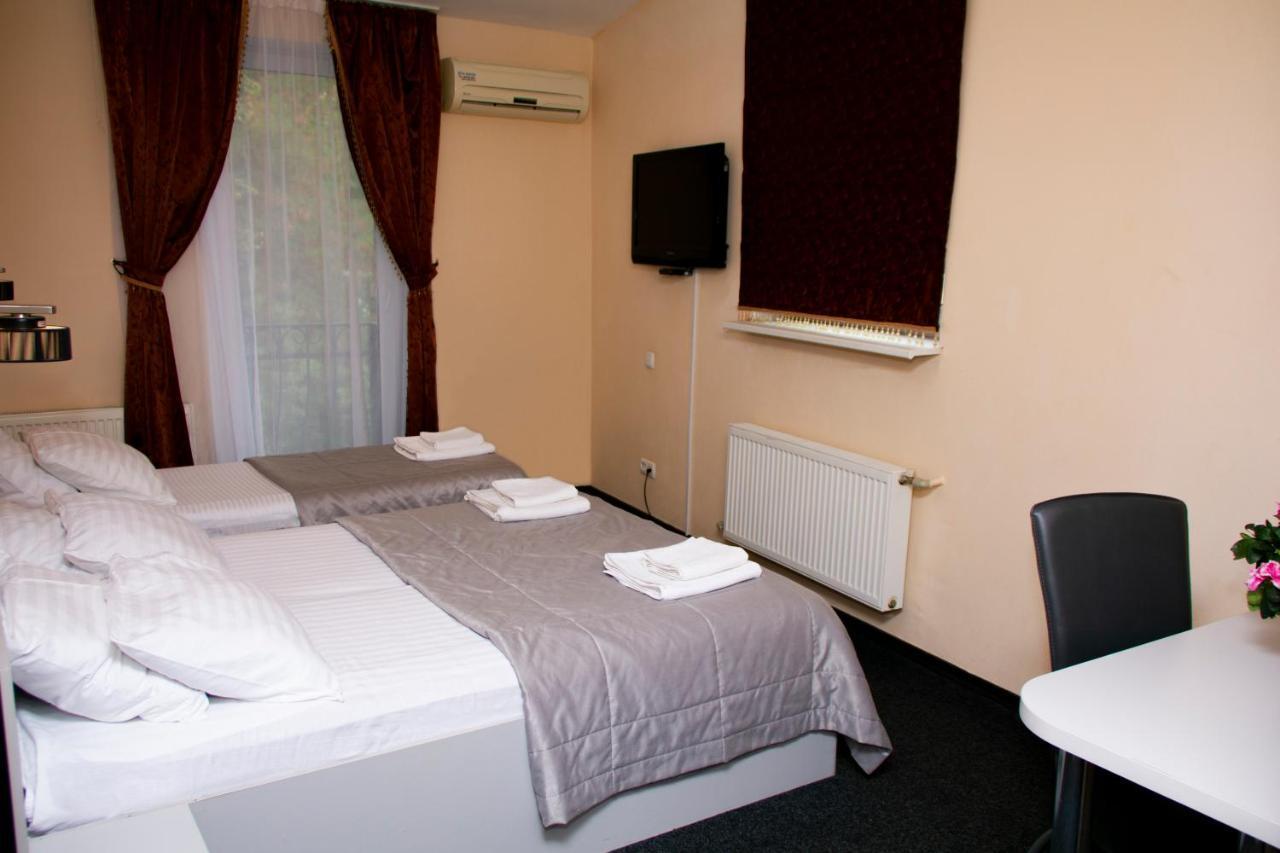 Kizhi Art Hotel Kharkiv Bagian luar foto