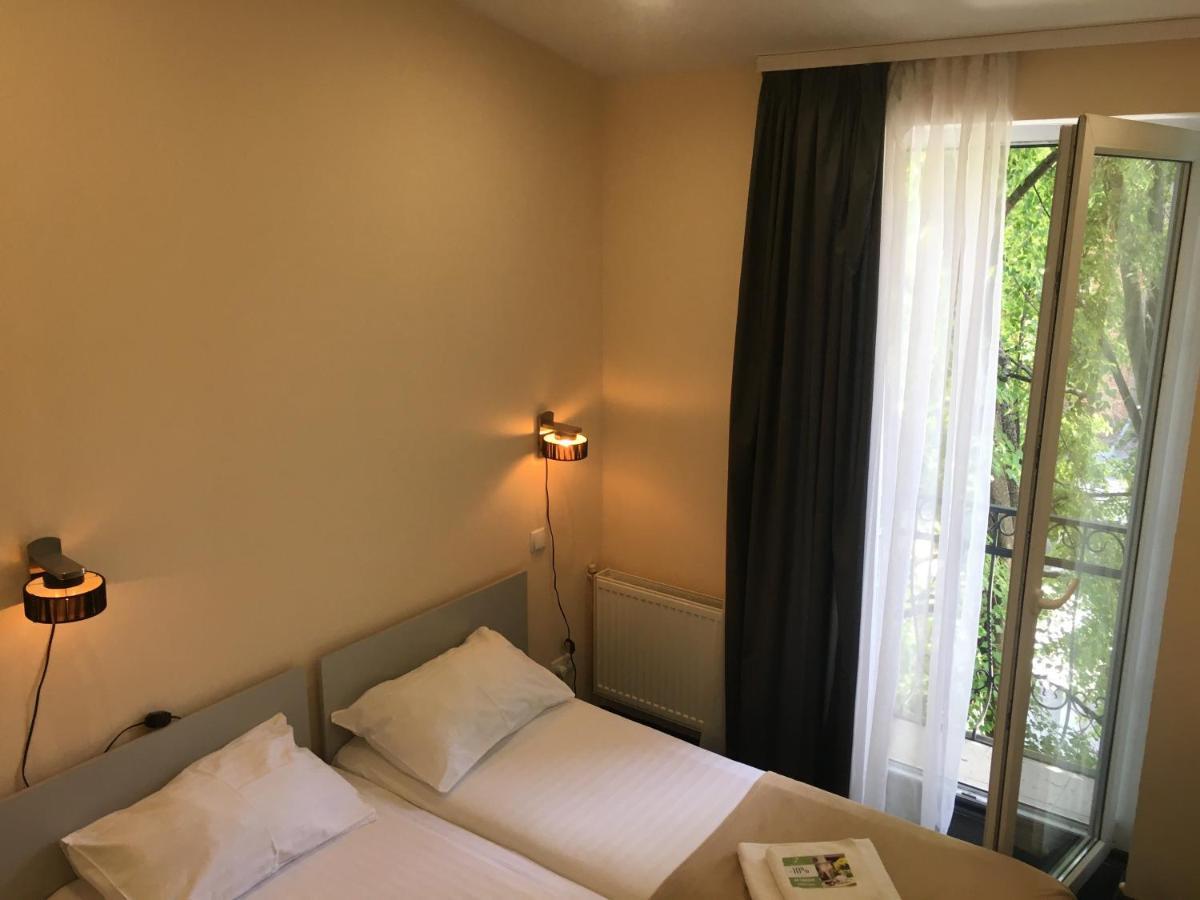 Kizhi Art Hotel Kharkiv Bagian luar foto